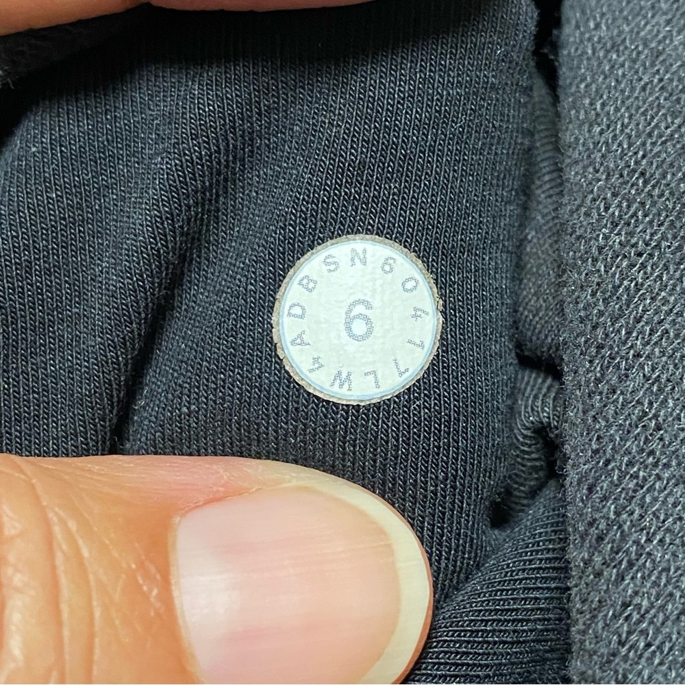 Lululemon Jacket Women’s Size 6 Black Scuba Hoodie Jacket- Wash wear - Picture 11 of 16